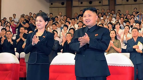중국 매체 "북한 리설주, 유명가수·김일성대 박사과정"