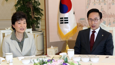 박근혜 "대선후보 인사차 이 대통령과 회담"