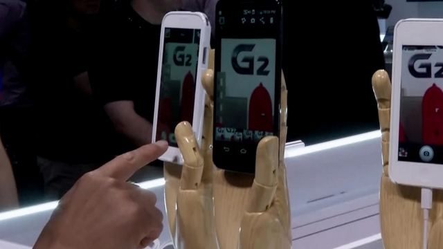 'LG G2' 후면 전원버튼에 5.2인치 화면, 시판 가격은?