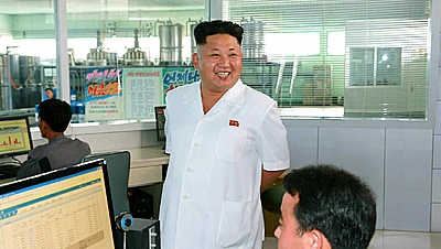 북한 김정은 기계공장 시찰…"최신과학기술 받아들여야"