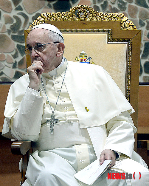 "말하지 않는 경험·희망·소망·고난·걱정도 들어라"…교황의 공감론