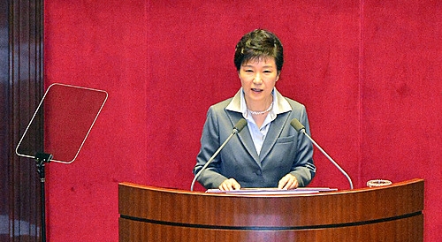 박 대통령 "공무원연금 개혁 못하면 후손에 엄청난 빚"