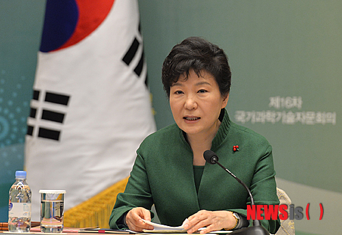 박 대통령 지지율 37%…취임 후 최저치