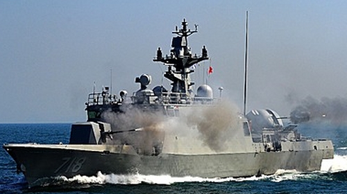 해군 유도탄고속함서 함포탄 오발…수병 1명 중상