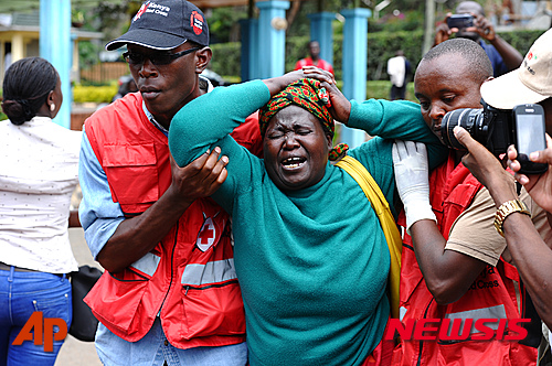 케냐 대학 공격 사망자 148명으로 늘어…용의자 5명 체포