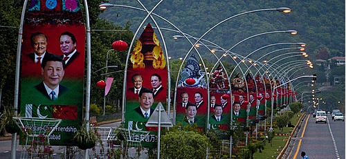 시진핑 중국 국가주석, 460억 달러 돈보따리 들고 파키스탄 방문