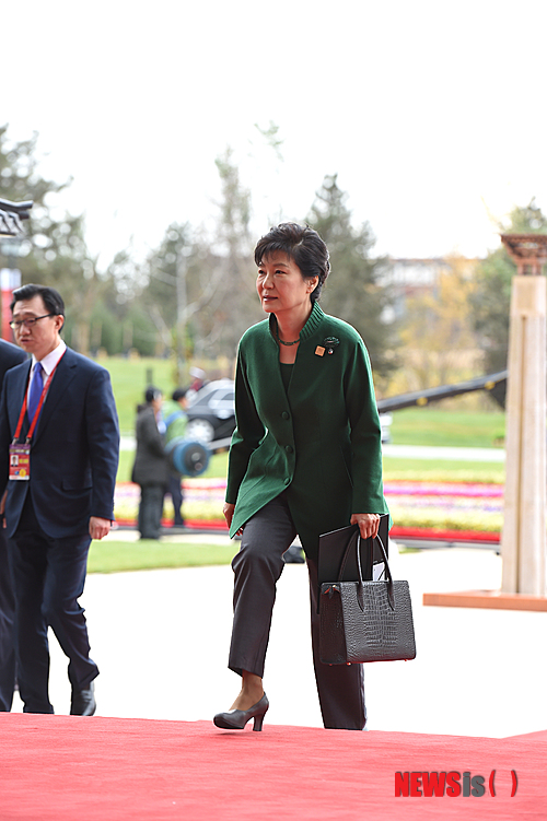전승절 가는 박근혜 대통령…미·중 간 전략적 균형 모색