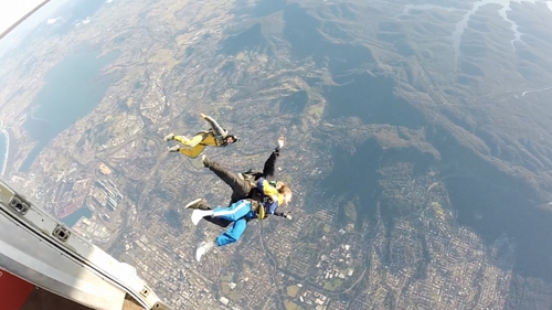 블레어-타쿠야, 14000피트 상공서 스카이다이빙 도전!