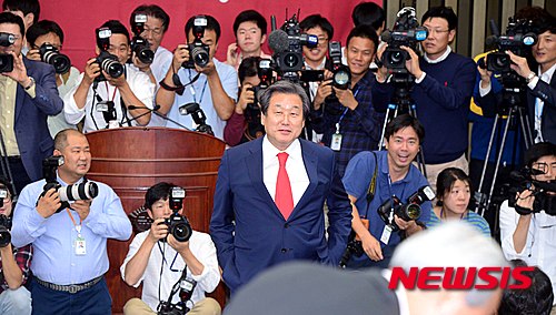청와대·친박 대 김무성 '안심번호' 논란은 '공천 주도권' 문제