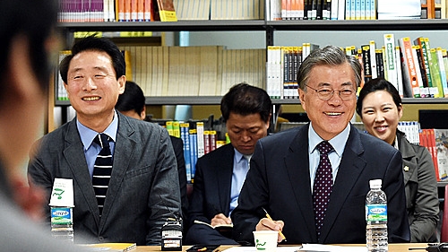 야당, 계속되는 '국정화 반대' 버스투어…문재인, 대전으로