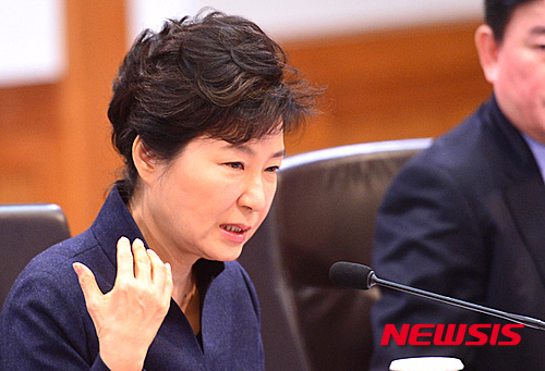 박 대통령, 불법 폭력시위 '테러' 수준서 강력 대응 천명