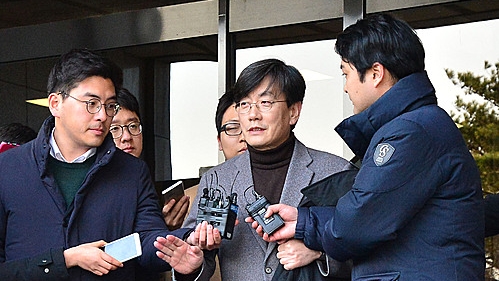 검찰, '출구조사 무단사용' 손석희 무혐의…JTBC 법인 등 기소