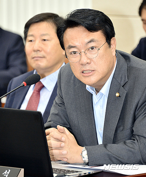 북한 종업원 법정 출석 여부…여당 '펄쩍', 야당 '조용'