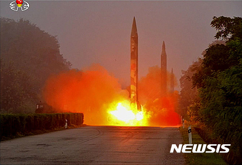 북한 탄도미사일 3발 중 2발 '노동미사일' 가능성