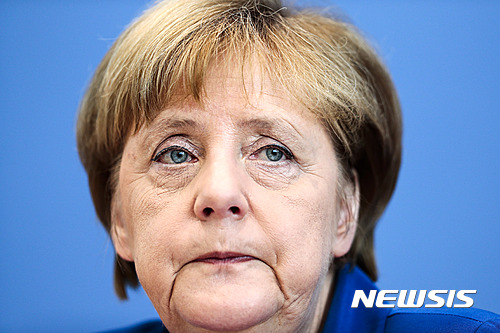 메르켈 독일 총리 "브렉시트는 EU 역사의 깊은 균열"