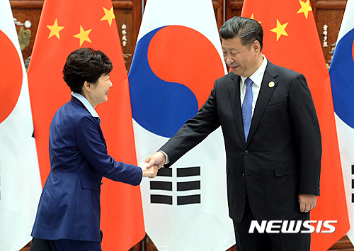 박 대통령, 시진핑과 46분 정상회담…'사드' 논의 결과 주목