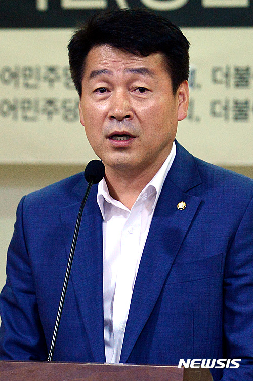 민주당 "새누리 복귀 환영…이정현, 몸 추스르길"