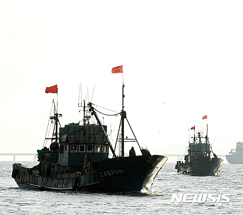 갈수록 흉포화하는 중국 어선… 강경 대응 나서야