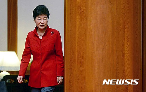 박 대통령 개헌 카드, '최순실'로 단 하루 만에 끝장