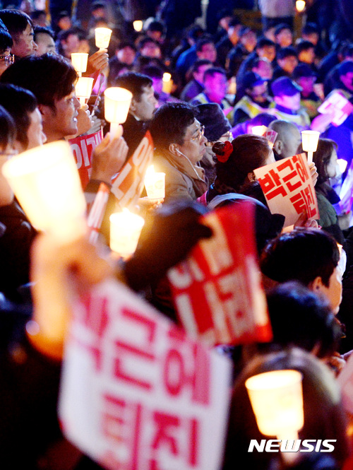 시민단체 "촛불집회 행진불허, 국민 뜻 맞서는 것"…행정소송 제기