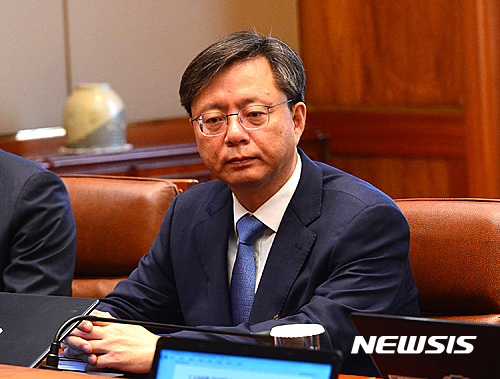 '횡령·직권남용' 우병우 전 청와대 수석 6일 검찰 출석