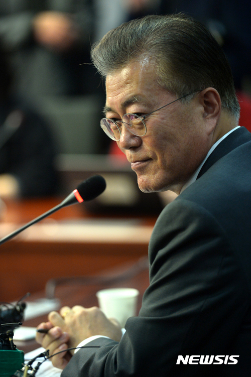 문재인 "전국적 퇴진운동 하겠다…탄핵은 아직"