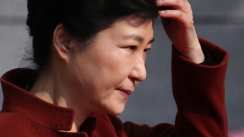 촛불 눈감은 박 대통령…국정·검찰 조사도 '마이웨이'
