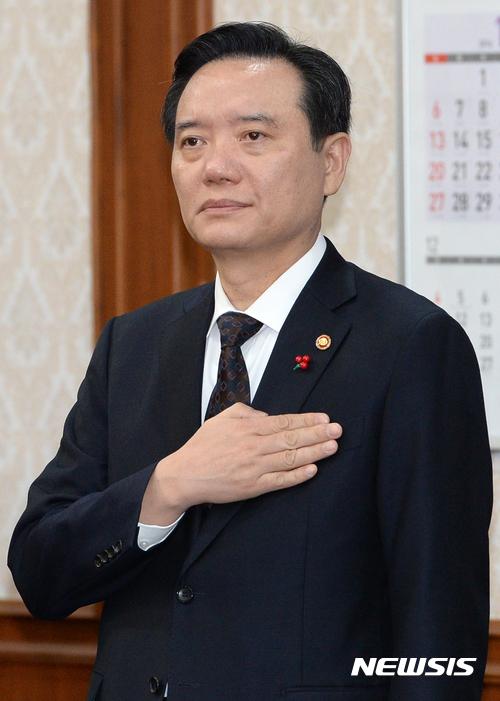 김현웅 법무부장관 21일 사의 표명…"사직하는 게 도리"