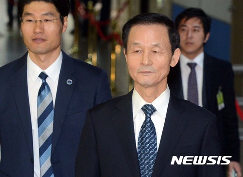 김장수 "박 대통령, 세월호 당일 집무실에 없었다고 보고받아"