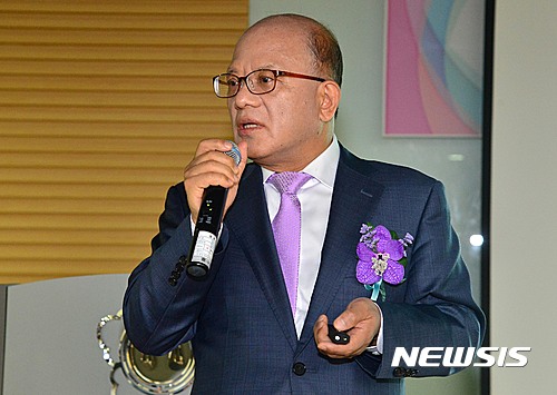 박한철 헌재소장 "탄핵심판, 무거운 책임감…국민 믿음에 부응"