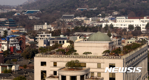 3일 탄핵심판 첫 변론…박 대통령 '불출석' 예상 속 양측 '탐색전' 전망