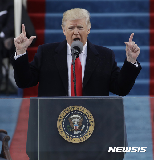 트럼프 취임 연설서 '미국·미국인' 34차례 언급