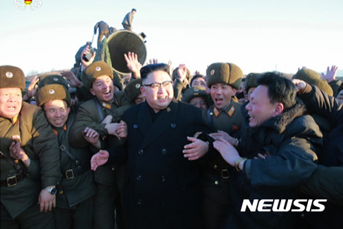 북한, 탄도미사일 "주일미군기지 타격 탄도로켓 훈련"