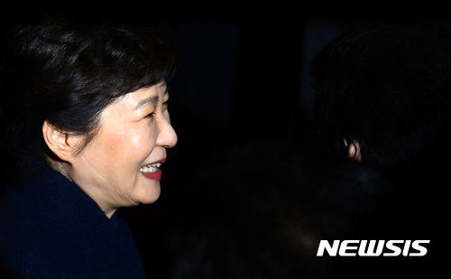 '거물급' 안보이는 박 전 대통령 변호인단…영입 어려움 겪나