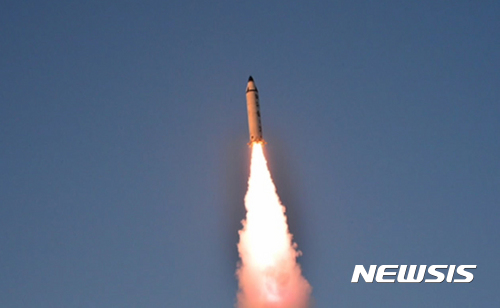 잠잠한 북한, 미사일 발사 실패 가능성에 '무게'