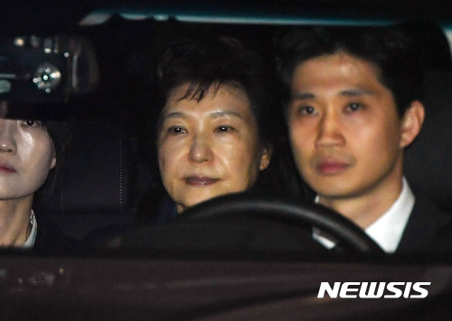 박근혜, 두번째 출장조사 9시간 만에 마무리…여전히 혐의 부인