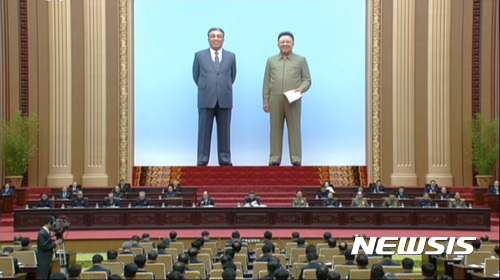 북한, 김일성생일 105주년 경축 분위기 고조