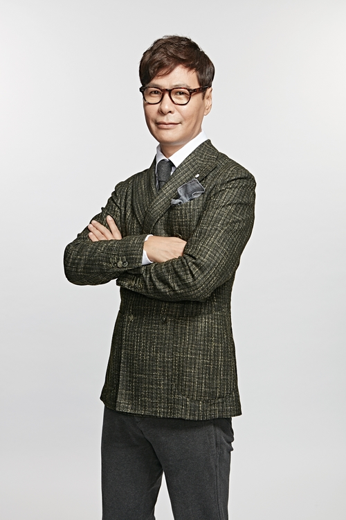 윤상, JTBC 대통령 선거 방송곡 제작 …"뉴스룸 애청자"
