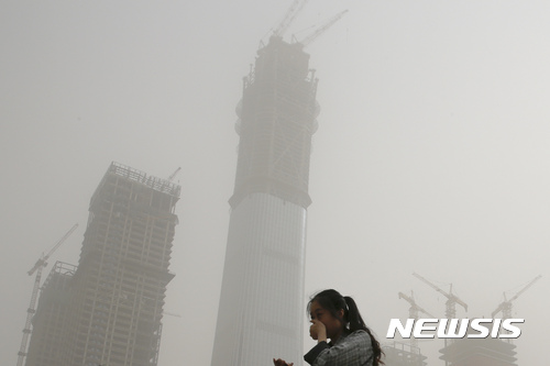베이징 올해 첫 황사 경보 …미세먼지도 심각한 수준