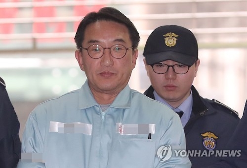 '엘시티 비리' 현기환 전 수석 1심서 징역 3년6월 실형