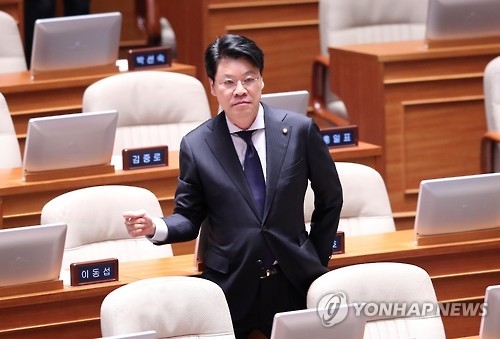 장제원 "한국당 복당, 삶 전체서 가장 잘못된 결정"