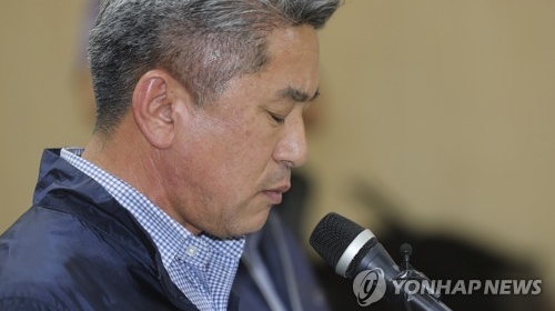 '물난리 외유' 한국당 제명에 민주 의원직사퇴 '초강수'