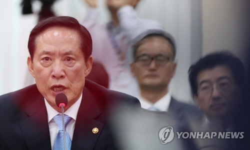 송영무 국방 "지휘관공관 근무병 철수"…민간인력 대체 지시