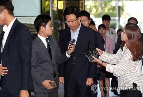 검찰, '국정원 댓글부대' 민병주 전 단장 기소…"원세훈과 공모"