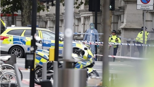런던 도심서 차량 돌진해 11명 부상…경찰 "테러 아니다"