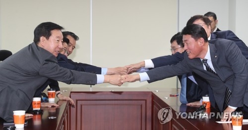 한국당 내분속 바른정당 '분당' 초읽기…"내 갈 길 간다"
