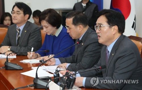 민주당 "국감 정상 진행…한국당 보이콧 명분 부족"
