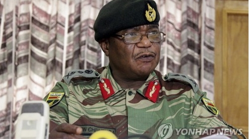 무가베 37년독재 위기왔나…쿠데타설 속 짐바브웨 수도 폭발음