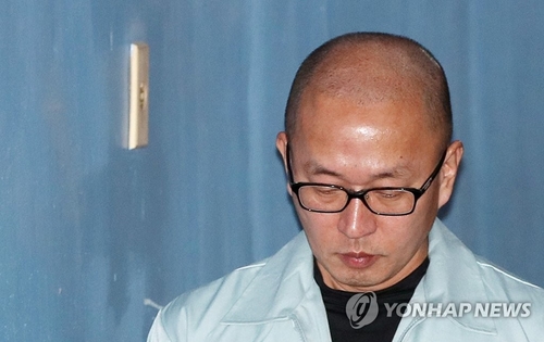 '문화계 황태자' 차은택 1심 징역 3년…"KT강요, 박근혜와 공모"
