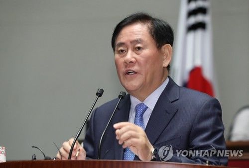 '국정원 뇌물의혹' 최경환, 입장바꿔 검찰에 또 불출석 통보